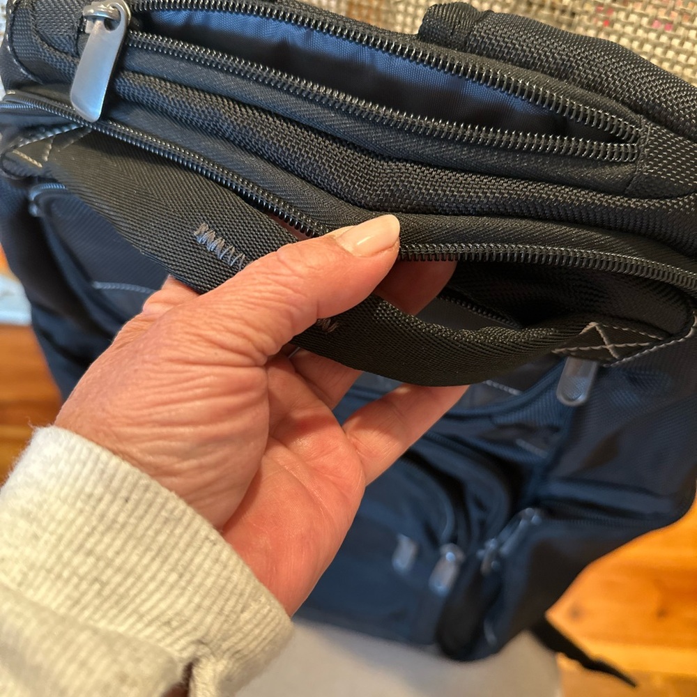 Backpack - Picture 3 of 8